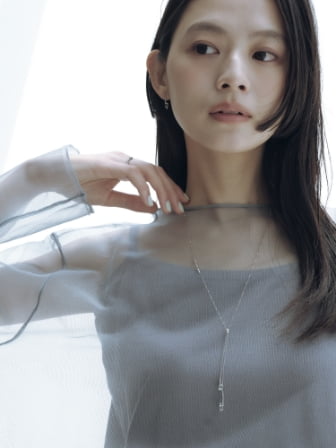 STYLE 04 シアートップス×淡色ストーン